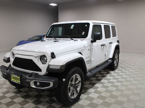 Used 2019 Jeep Wrangler Unlimited Sahara w/ Uconnect 4C Nav & Sound Group image 3