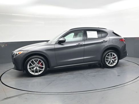 Used 2018 Alfa Romeo Stelvio Sport w/ Quick Order Package 22J Sport image 8