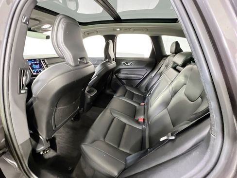 Used 2023 Volvo XC60 B5 Core w/ Protection Package Premier image 24