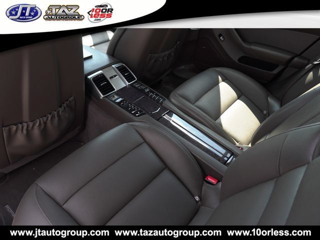 Used 2016 Porsche Panamera RWD image 25