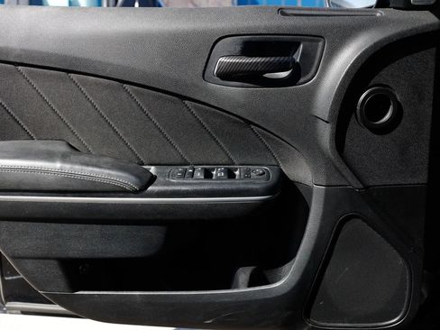 Used 2017 Dodge Charger R/T Scat Pack image 38