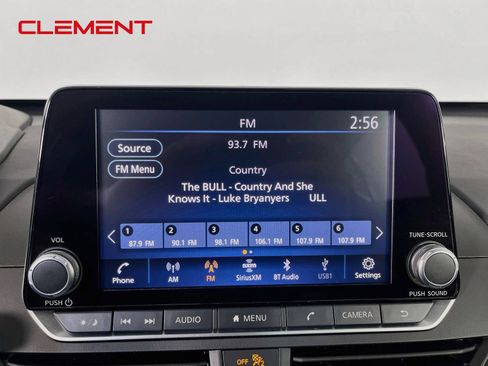 Used 2025 Nissan Altima 2.5 SV FWD image 19