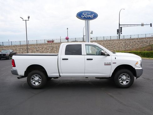 Used 2018 RAM 2500 Tradesman w/ Chrome Appearance Group AWD/4WD image 5