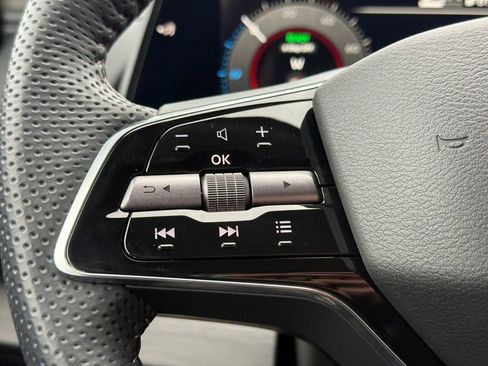 Used 2024 Nissan Ariya AWD image 21