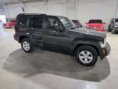 Used 2010 Jeep Liberty Sport w/ Popular Equipment Group image 13