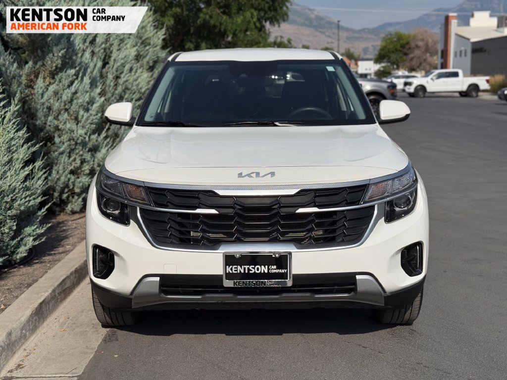 Used 2026 Kia Seltos LX AWD/4WD image 2