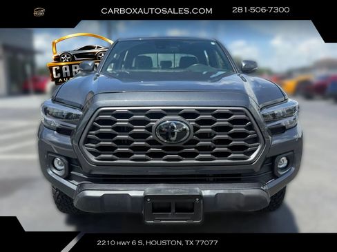 Used 2021 Toyota Tacoma TRD Off-Road w/ Technology Package AWD/4WD image 8