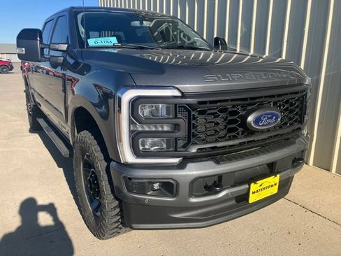 Used 2024 Ford F350 Lariat w/ Lariat Ultimate Package AWD/4WD image 3