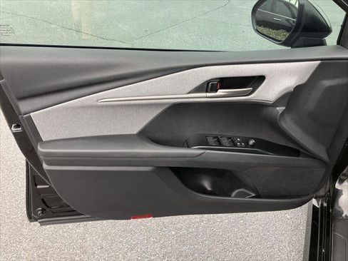 Certified 2025 Toyota Camry LE image 13