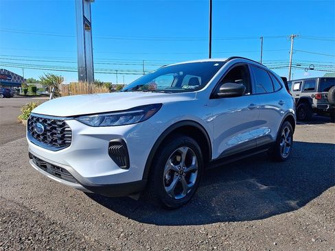 Used 2025 Ford Escape ST-Line image 3