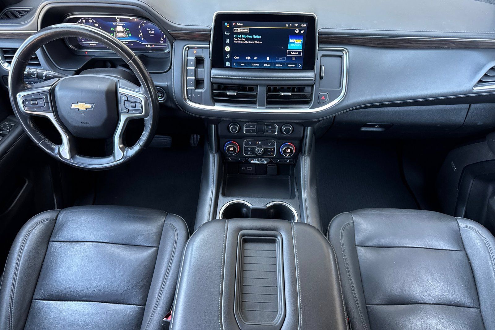 Used 2022 Chevrolet Suburban LT AWD/4WD image 14