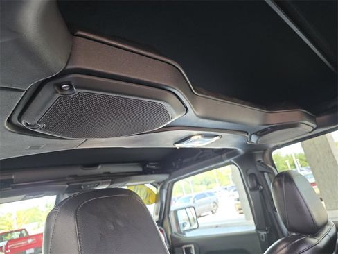 Used 2020 Jeep Gladiator Rubicon image 12