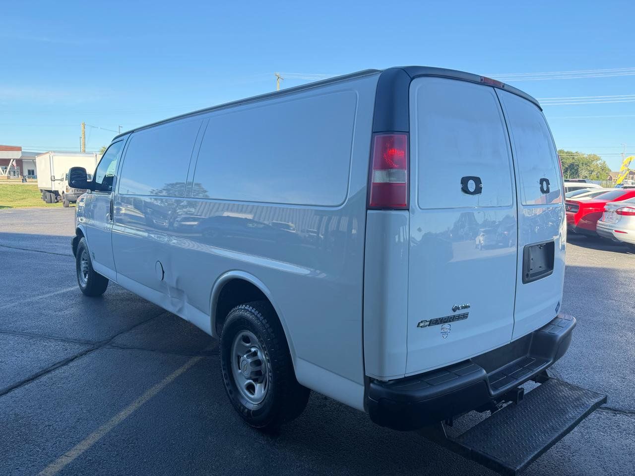 Used 2014 Chevrolet Express 3500 Extended RWD image 5