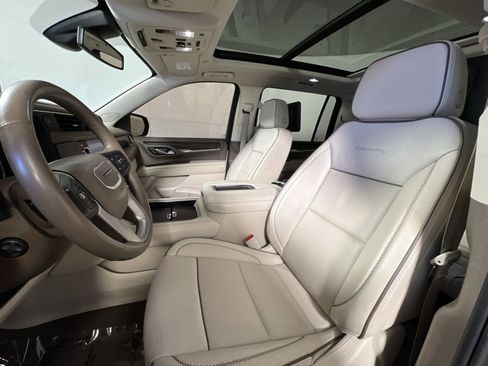 Used 2021 GMC Yukon XL Denali image 13