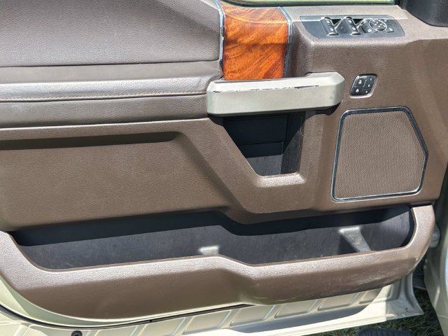 Used 2017 Ford F150 King Ranch w/ Equipment Group 601A Luxury AWD/4WD image 19