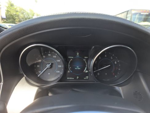 Used 2016 Jaguar XF R-Sport image 21