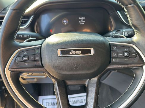 Used 2022 Jeep Grand Cherokee L Limited w/ Trailer Tow Group (B) AWD/4WD image 12