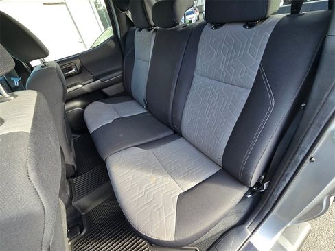 Certified 2023 Toyota Tacoma TRD Off-Road image 19