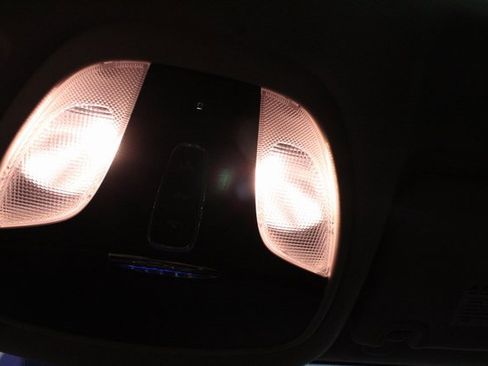 Used 2016 Chrysler 200 Limited w/ Comfort Group image 16