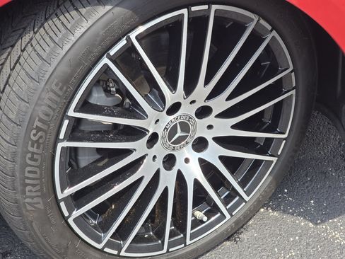 Used 2022 Mercedes-Benz C 300 4MATIC Sedan w/ Exclusive Trim Package image 17
