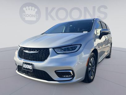 Used 2023 Chrysler Pacifica Limited