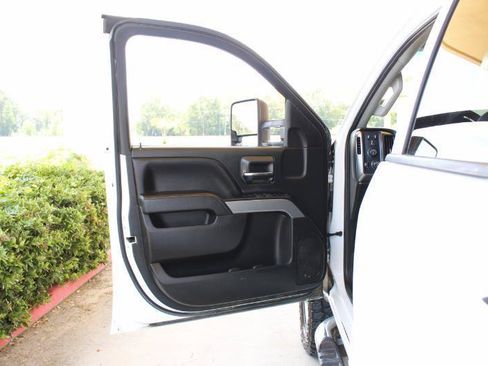 Used 2016 Chevrolet Silverado 2500 LT w/ LT Convenience Package AWD/4WD image 27