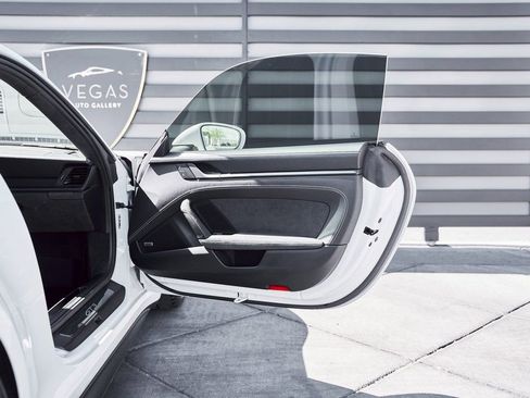 Used 2022 Porsche 911 GT3 image 31