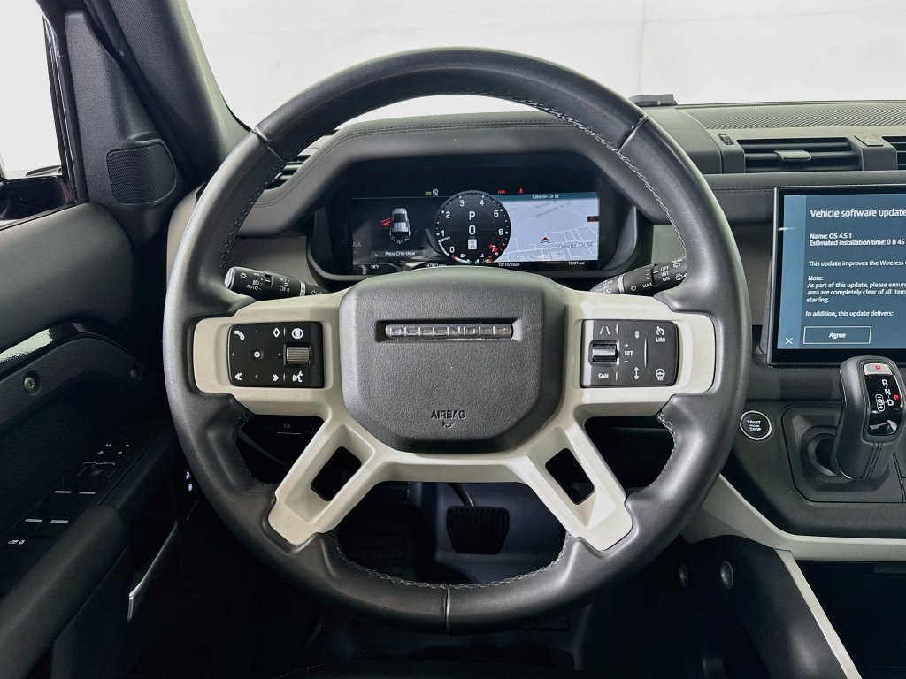 Used 2025 Land Rover Defender 110 S AWD/4WD image 11