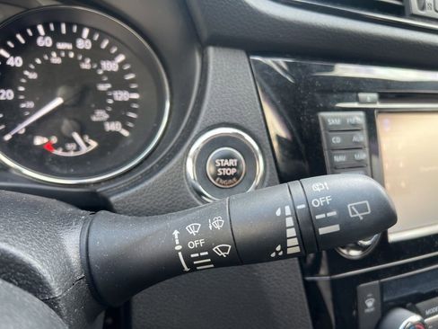 Used 2017 Nissan Rogue Sport SL w/ SL Premium Package image 25