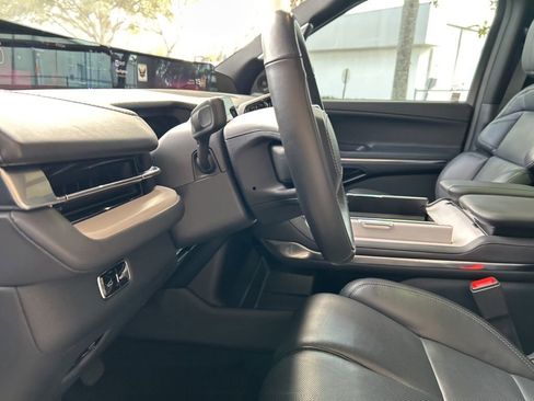 Used 2025 Lincoln Navigator Reserve w/ Jet Appearance Package image 53