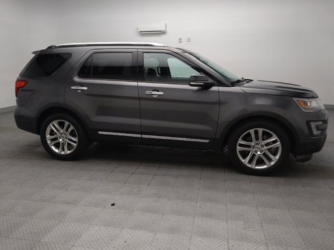 Used 2017 Ford Explorer Limited FWD image 11