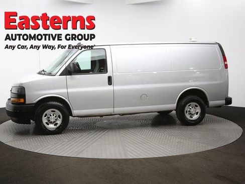 Used 2018 Chevrolet Express 2500 w/ Enhanced Convenience Package image 53