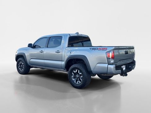 Used 2022 Toyota Tacoma TRD Off-Road image 3
