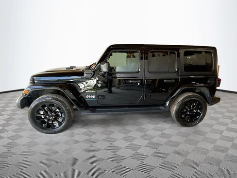 Used 2023 Jeep Wrangler Unlimited Sahara w/ Cold Weather Group AWD/4WD image 9