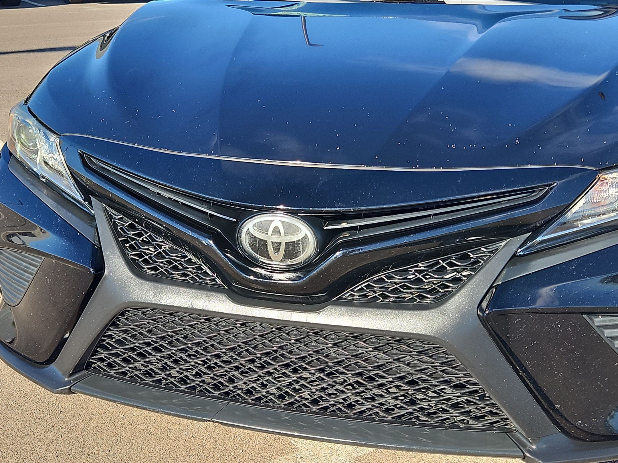 Used 2020 Toyota Camry SE FWD image 9