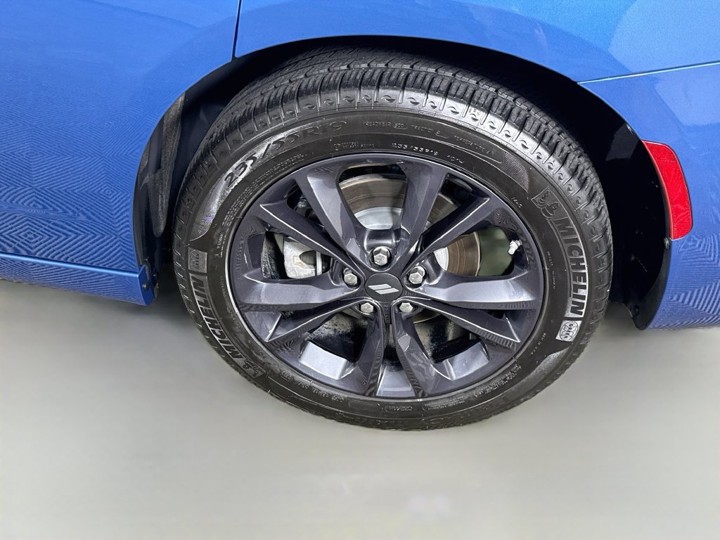 Used 2023 Dodge Charger SXT w/ Blacktop Package AWD/4WD image 36