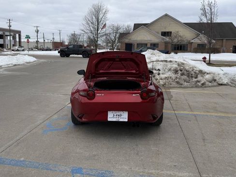 Used 2017 MAZDA MX-5 Miata Sport image 15