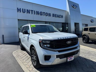 Used 2025 Ford Expedition Platinum