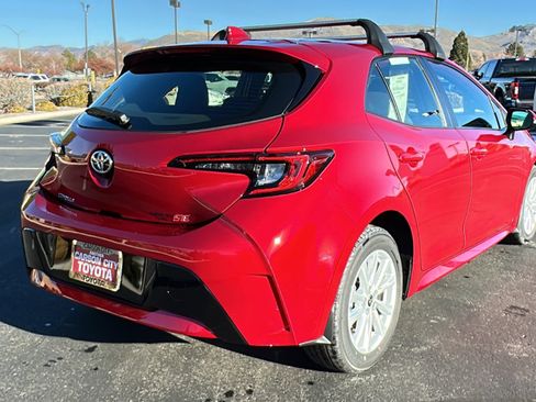 Certified 2025 Toyota Corolla SE image 3