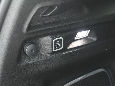 Used 2021 Jeep Grand Cherokee L Limited image 31