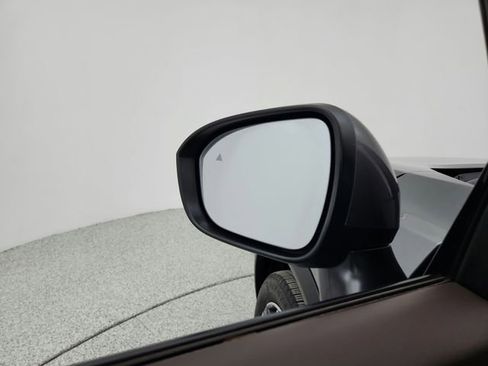 Used 2022 Nissan Rogue SL w/ SL Premium Package image 19