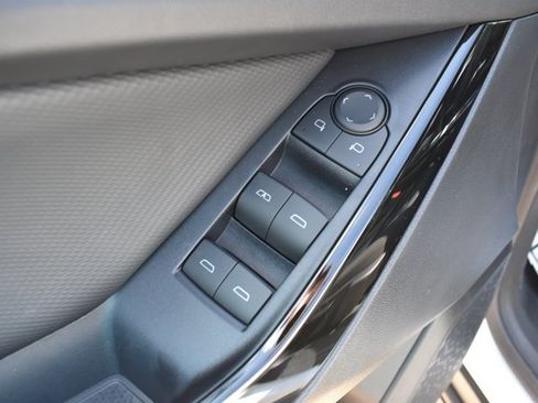 New 2027 Chevrolet Equinox LT w/ Safety and Technology Package FWD image 12