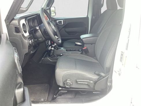 Certified 2025 Jeep Wrangler Unlimited Sport AWD/4WD image 9