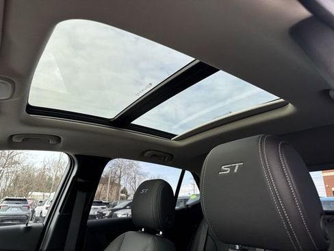 Used 2024 Buick Encore GX Sport Touring w/ Experience Buick Package image 18