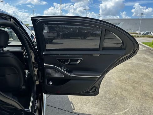 Used 2022 Mercedes-Benz S 500 4MATIC image 28