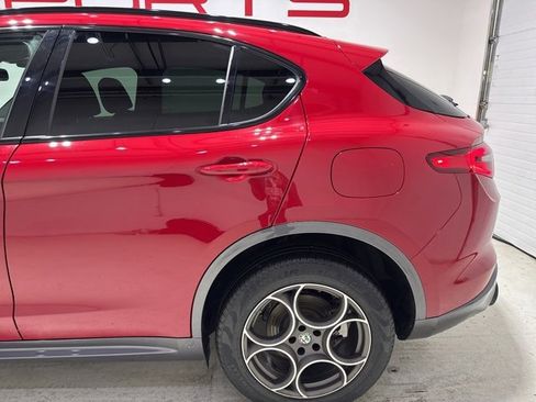 Used 2022 Alfa Romeo Stelvio Ti image 6