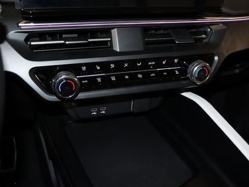 Certified 2024 Acura ZDX Type S image 22