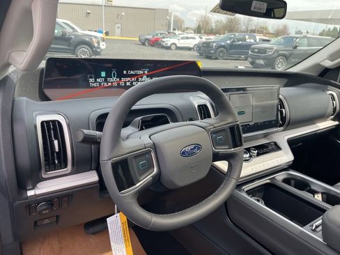 New 2026 Ford Expedition Max Active image 9