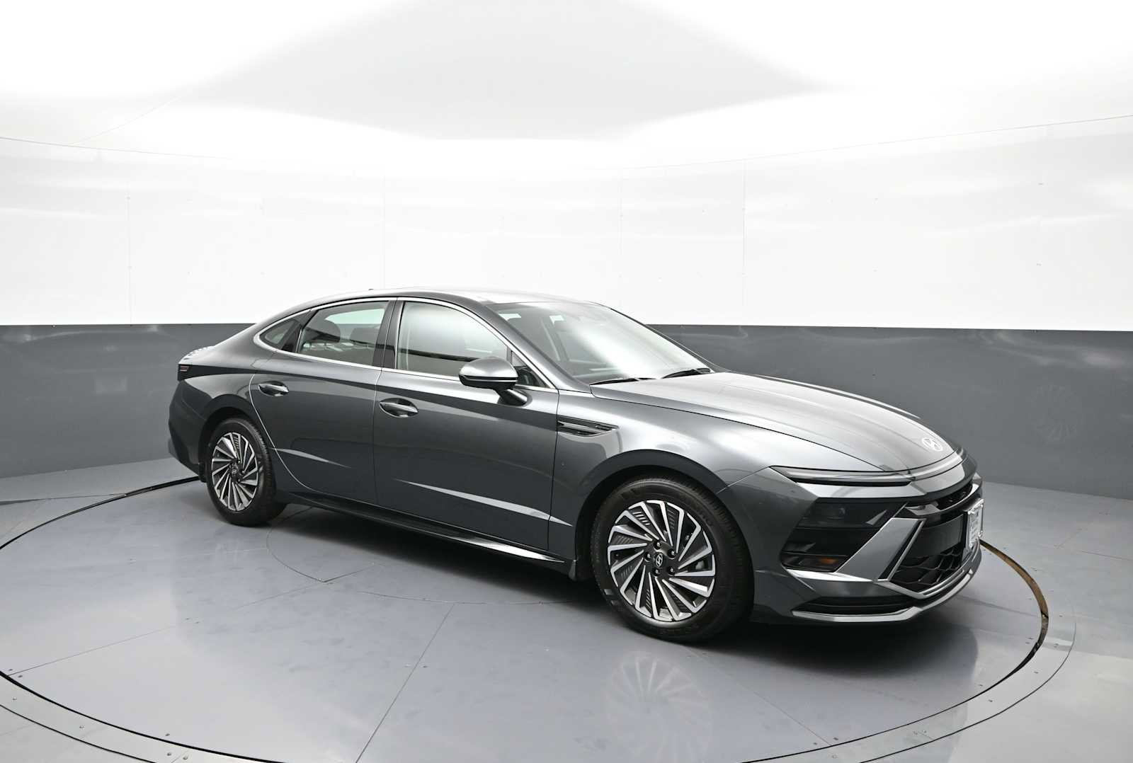 Used 2026 Hyundai Sonata SEL FWD image 4