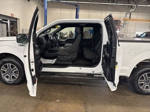 Used 2016 Ford F150 XLT w/ Equipment Group 302A Luxury image 25